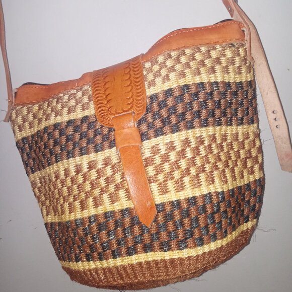 Small/medium  sisal Kiondo Kikuyu bag - Picture 3 of 4